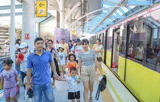 Hà Nội: Hai tuyến tàu điện thu hút hàng trăm nghìn hành khách dịp Quốc khánh