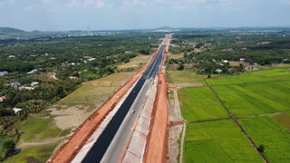 [ẢNH] Ngắm cao tốc Dầu Giây - Phan Thiết từ trên cao