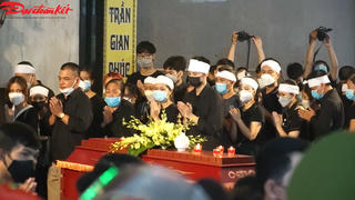 Người dân Hà Nội nghẹn ngào trong lễ viếng ba chiến sĩ PCCC