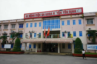 Vụ nhiều học sinh bị bỏng do nổ bóng bay: 1 em xin về nhà, 9 em ở lại bệnh viện điều trị