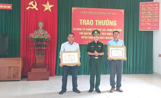 Quảng Nam: Khen thưởng ngư dân cứu người trong vụ tàu hàng tông tàu cá