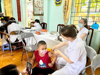 TP Móng Cái (Quảng Ninh): Bao phủ vaccine nhằm giữ 'vùng xanh' cho hoạt động xuất nhập khẩu