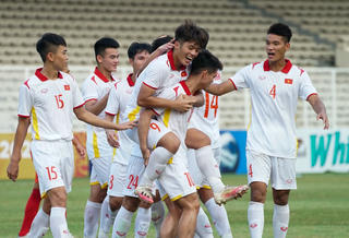 HLV Đinh Thế Nam: Hài lòng về chiến thắng trước U19 Myanmar