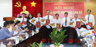 Chánh Văn phòng UBND tỉnh Bình Dương xin thôi việc theo nguyện vọng