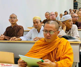 Bồi dưỡng kiến thức quốc phòng và an ninh cho chức sắc, chức việc tôn giáo 