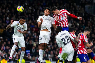 Real Madrid cầm hòa Atletico 1-1 ở vòng 23 La Liga