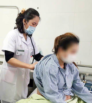 Phụ nữ mang thai cần lưu ý gì khi mắc cúm?