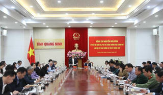 Phó Thủ tướng Thường trực Nguyễn Hòa Bình làm việc với Ban Thường vụ Tỉnh ủy Quảng Ninh