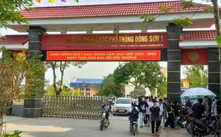 Một nam sinh bị bạn gây thương tích ngay tại trường