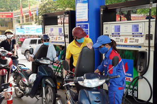 Doanh nghiệp bán lẻ xăng dầu vẫn gặp khó