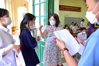 Cập nhật đáp án đề Ngữ văn lớp thi lớp 10 Hà Nội
