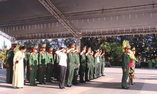 Khánh Hòa: Dâng hương tại Khu tưởng niệm chiến sĩ Gạc Ma 