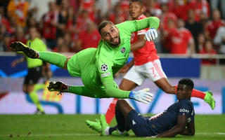 Benfica gây khó khăn cho PSG với tỷ số 1-1