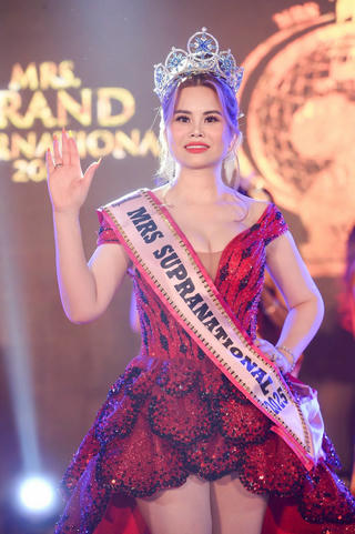 Nguyễn Thị Huyên mang 'Cô đôi thượng ngàn' đến sân khấu quốc tế