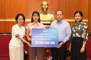 'Sau cơn mưa trời sẽ lại sáng'