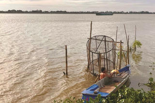 Mưu sinh nơi đồng lũ