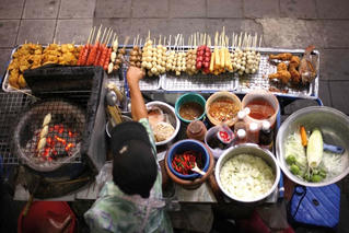 Bất an trước các vụ ngộ độc thực phẩm