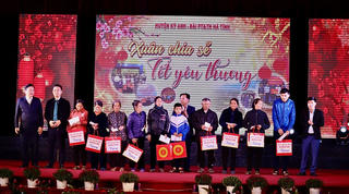 Hà Tĩnh: Mang Tết ấm cho người nghèo qua chương trình ‘Xuân chia sẻ, Tết yêu thương’