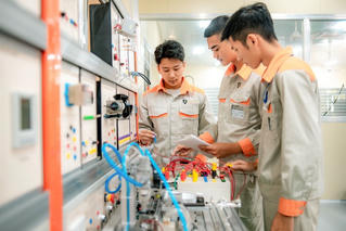 Trường nghề thay đổi để hút thí sinh