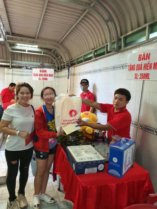 Giám đốc Trung tâm Hiến máu nhân đạo TP HCM phản hồi thông tin 'trục lợi từ quà tặng hiến máu'