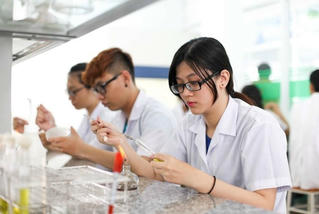 Khối C, D ứng tuyển vào trường Y: Nhiều thí sinh băn khoăn