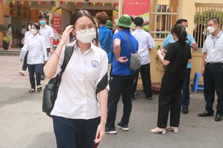 Hà Nội chỉ có hơn 60% học sinh được vào lớp 10 các trường công lập