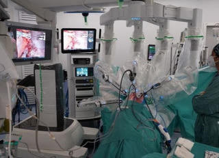 Phẫu thuật robot giúp ca ghép phổi không cần cắt xương sườn
