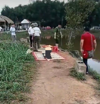 Phát hiện thi thể thiếu nữ dưới hồ câu cá