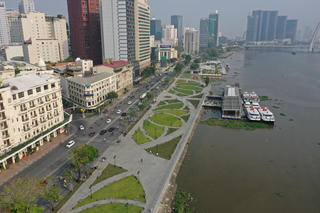 Đánh thức tài nguyên ven sông của 'siêu đô thị'