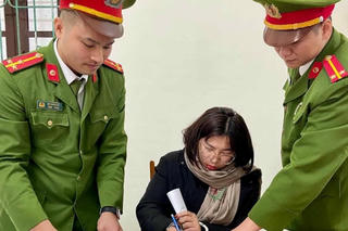 Phú Thọ: Tham ô tiền trợ cấp, nữ cán bộ bưu điện bị bắt