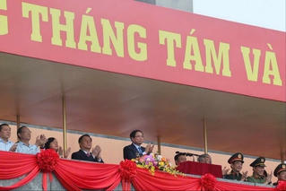 Thủ tướng Phạm Minh Chính và lãnh đạo Đảng, Nhà nước dự khán đài tại buổi Tổng duyệt A80