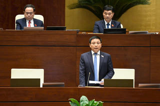 Bộ trưởng Bộ Tài chính: Không thể không đánh thuế tiêu thụ đặc biệt đối với xăng