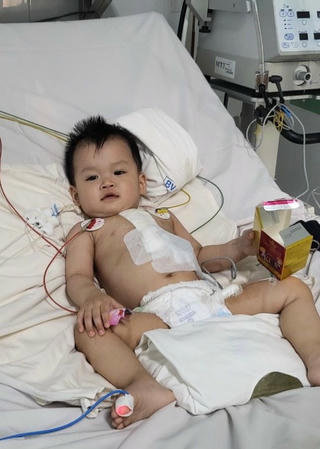 Đắk Lắk: Cháu bé mắc bệnh tim bẩm sinh bị mẹ bỏ rơi đã được tài trợ mổ tim miễn phí 