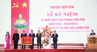 Quảng Ninh: Huyện Tiên Yên đón nhận Cờ thi đua của Chính phủ