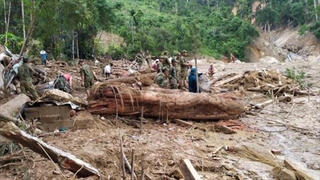 Lo cho dân trong mùa mưa lũ