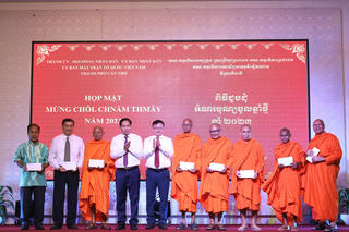Cần Thơ họp mặt mừng Tết Chol Chnam Thmay đồng bào Khmer 
