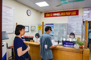 Tạm dừng tuyển dụng, bổ nhiệm, giới thiệu cán bộ ứng cử đảm nhiệm các chức danh lãnh đạo