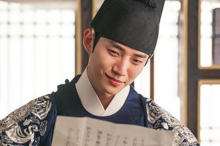 Lee Jun Ho giành giải 'Nam diễn viên chính xuất sắc nhất' tại Baeksang 2022