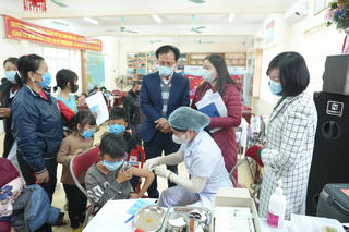Quảng Ninh: Tiêm hơn 27.000 mũi vaccine phòng bệnh sởi cho trẻ em trong tháng 3/2025