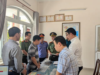 Bắt một phó chánh văn phòng UBND tỉnh trong đường dây xâm nhập trái phép mạng máy tính