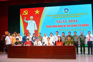 BẢN TIN MẶT TRẬN: Chủ tịch Đỗ Văn Chiến về vùng Mỏ dự Ngày hội toàn dân bảo vệ an ninh Tổ quốc