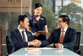 Ngân hàng hạ lãi suất, tối ưu trải nghiệm vay vốn, thúc đẩy tín dụng