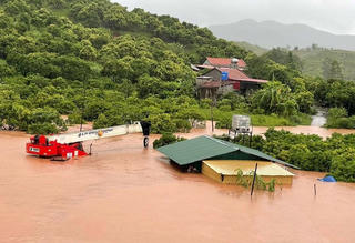 Chủ động ứng phó dịch bệnh sau mưa bão