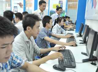 Việc làm công nghệ: Cơ hội nhiều, thách thức lớn