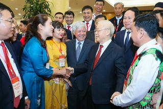 Tổng Bí thư Nguyễn Phú Trọng gặp mặt 64 đại biểu cán bộ Mặt trận cơ sở tiêu biểu