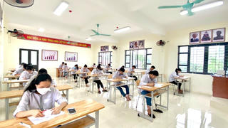 Bộ GDĐT khẳng định không thi trắc nghiệm môn Ngữ văn