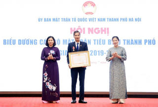 Mỗi cán bộ Mặt trận là người đi xây dựng khối Đại đoàn kết