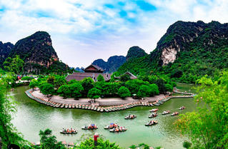 Rộng cửa thu hút du khách quốc tế