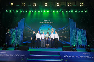 Vietcombank được vinh danh Ngân hàng xuất sắc nhất năm 2022 trong Hội nghị Ngân hàng thành viên 2022 của NAPAS