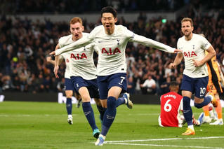 Premier League: Đánh bại Arsenal 3-0, Tottenham trở về top 4